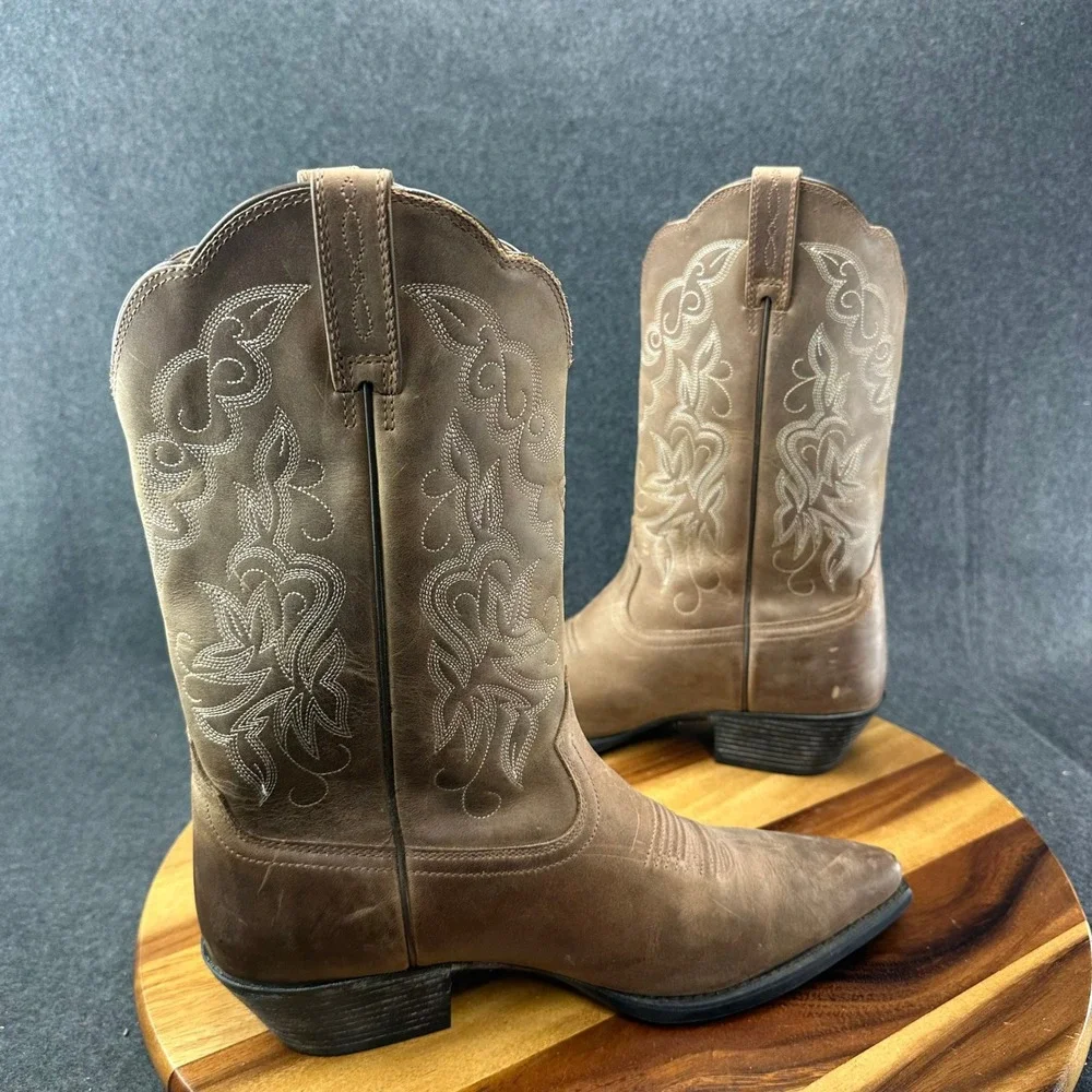 Ariat boots womens